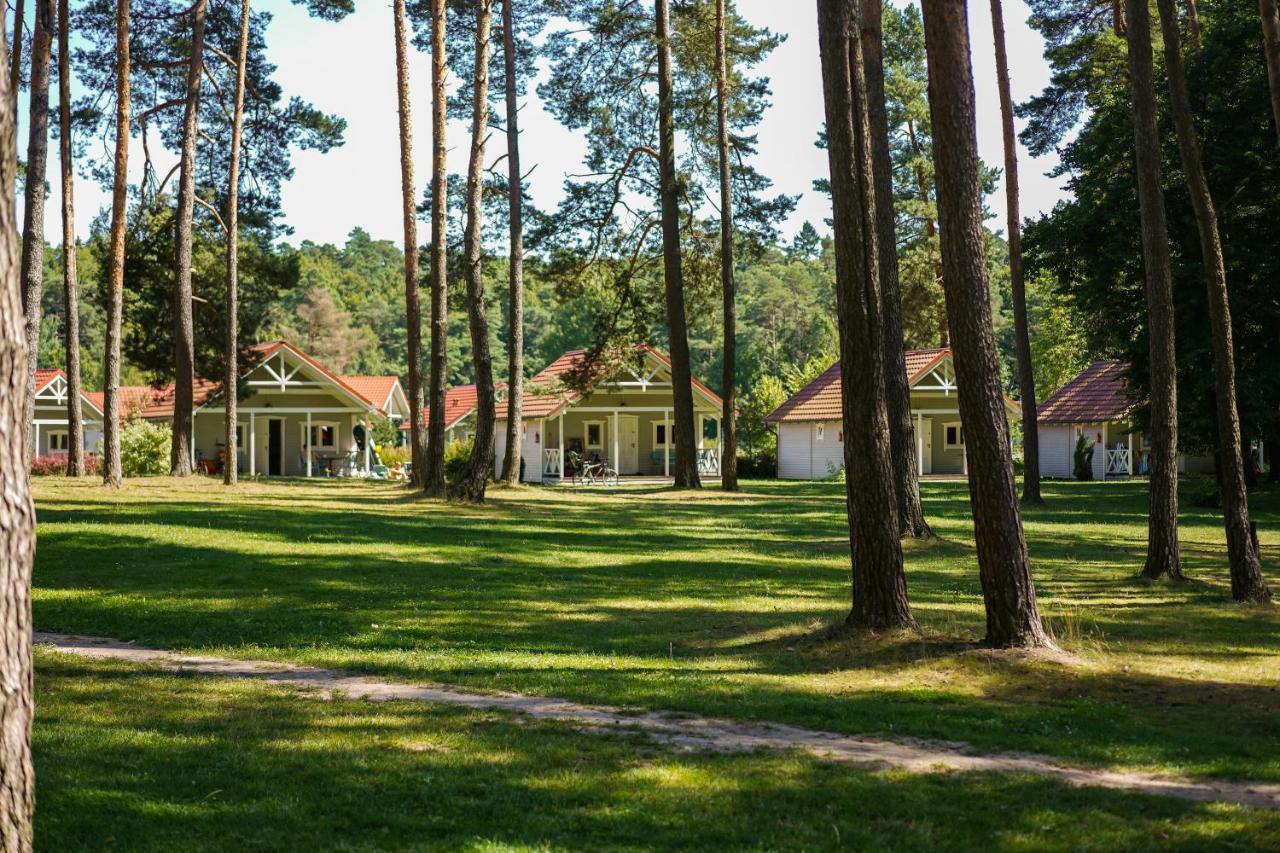 Hotel Piekny Brzeg à Węgorzewo Extérieur photo