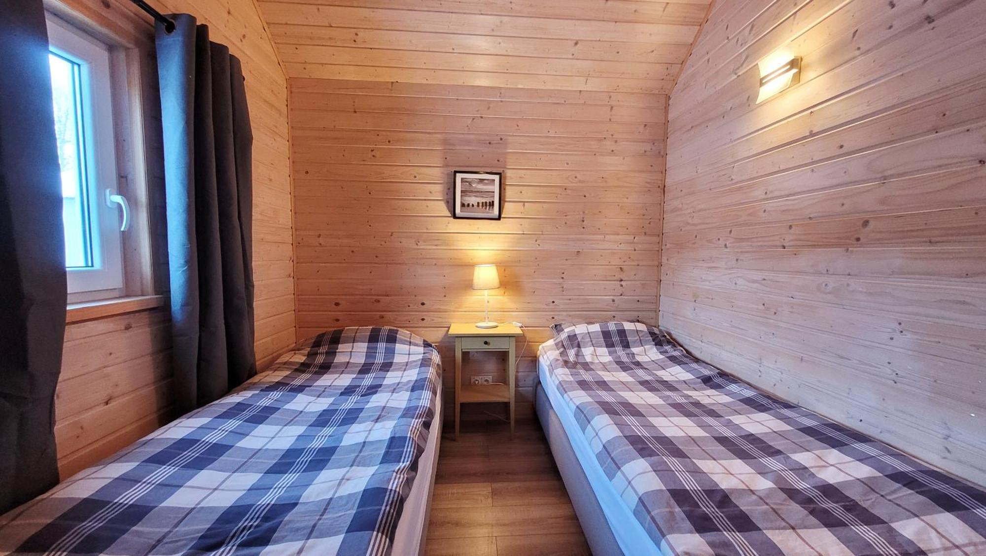 Hotel Piekny Brzeg à Węgorzewo Extérieur photo