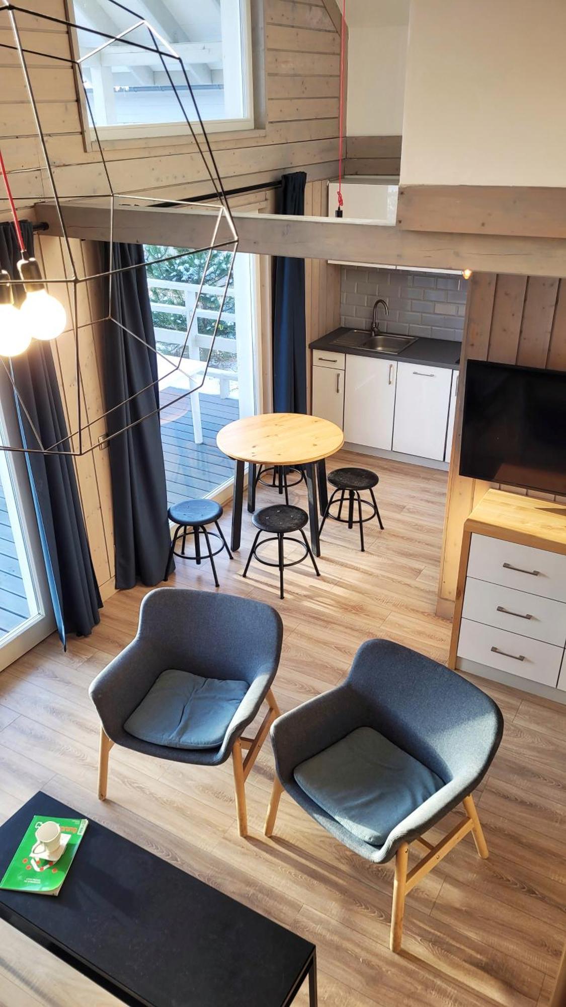 Hotel Piekny Brzeg à Węgorzewo Extérieur photo